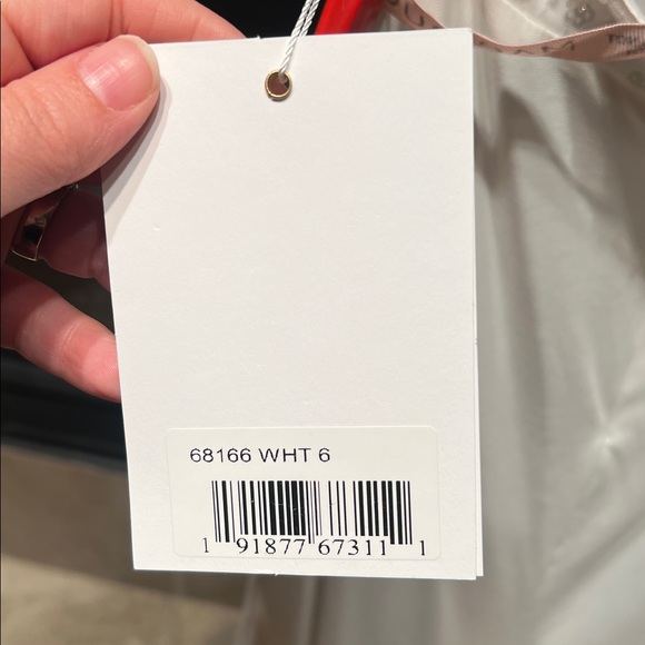 MAC DUGGAL 68166 - Picture 9 of 9